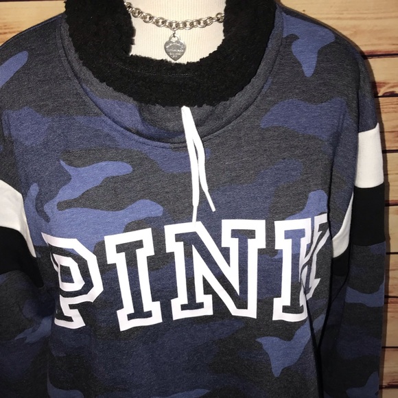 🚫SOLD🚫 VS PINK Camo Sherpa Funnel Neck Pullover - Picture 3 of 6